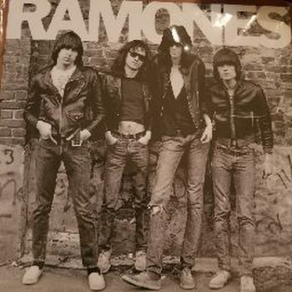 Meet your Posher, Christin - Picture 1 of 1